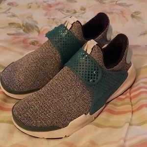 Womens nike sock dart se shoe